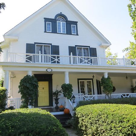Lakewinds Country Manor Bed & Breakfast Niagara-on-the-Lake Dış mekan fotoğraf